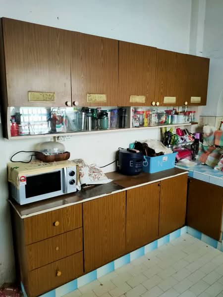 Rumah Berkembar untuk Dijual di Seksyen 3 (Petaling Jaya) - Jamie Leong - Kitchen - PropertyGuru.com.my