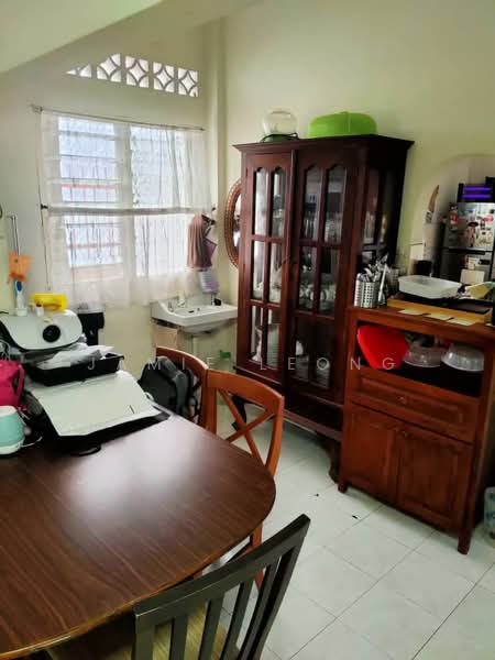 Rumah Berkembar untuk Dijual di Seksyen 3 (Petaling Jaya) - Jamie Leong - Dining Room - PropertyGuru.com.my