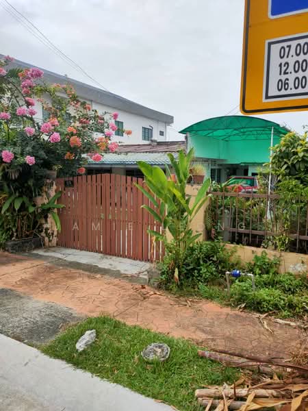 Rumah Berkembar untuk Dijual di Seksyen 3 (Petaling Jaya) - Jamie Leong - Exterior - PropertyGuru.com.my