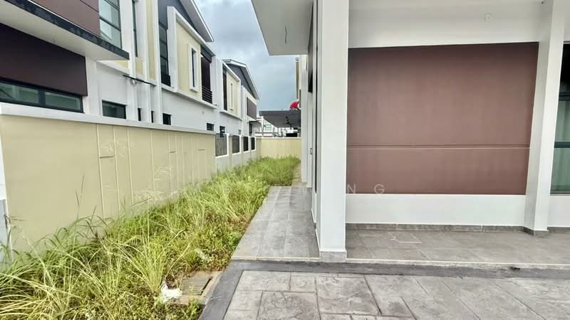 Cluster House for Sale in Taman Impian Emas (Skudai) - Jayden Ng - Exterior - PropertyGuru.com.my