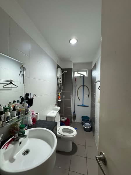 Pangsapuri untuk Dijual di Idaman Residence - Jayden Ng - Bathroom - PropertyGuru.com.my
