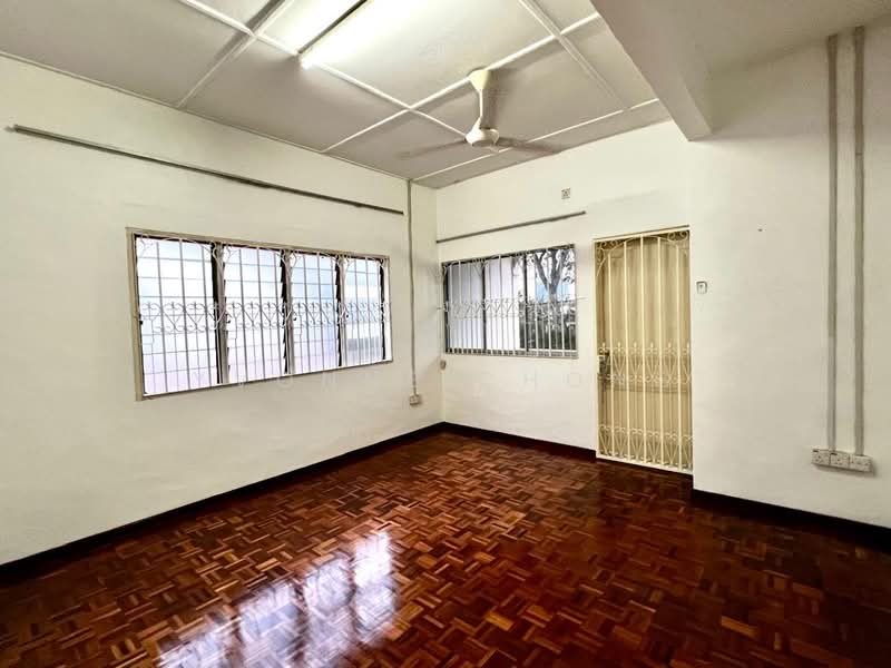 Rumah Berkembar untuk Dijual di Taman Nong Chik (Johor Bahru) - Yvonne Chong - PropertyGuru.com.my
