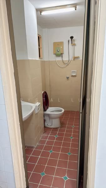 Apartment for Rent at Aman Puri Apartment - Crystal Lum - Bathroom - PropertyGuru.com.my