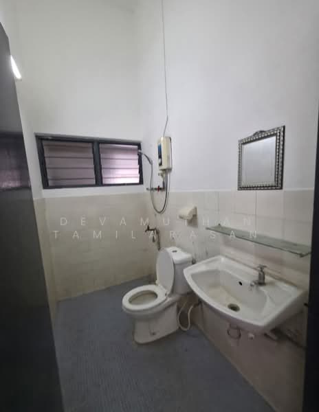 Semi-Detached House for Sale in Seksyen 6 (Petaling Jaya) - Devamuthan Tamilarasan - Bathroom - PropertyGuru.com.my