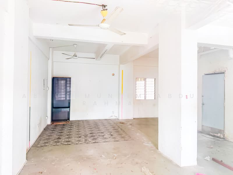 Shop / Office for Sale in Taman Sri Kenari (Kajang) - Abdul Mun'im Abdul Rahman - PropertyGuru.com.my