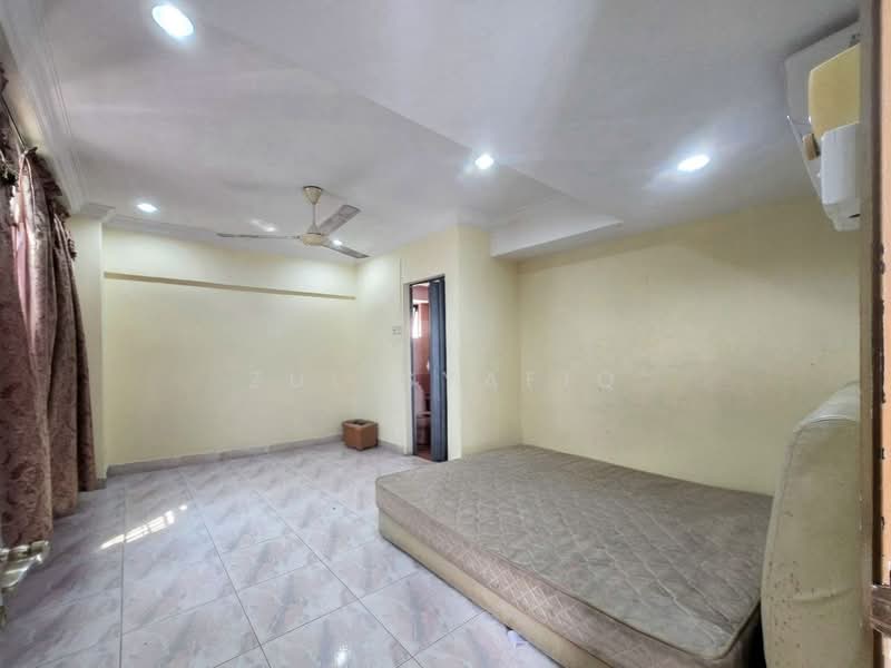 Kondominium untuk Dijual di Pandan Mewah Heights - Zul Syafiq - Bedroom - PropertyGuru.com.my