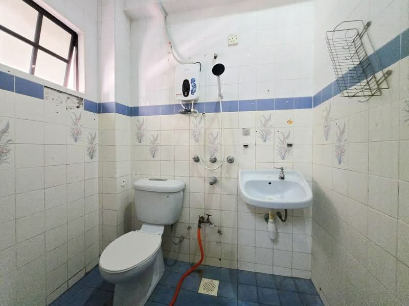 Kondominium untuk Dijual di Pandan Mewah Heights - Zul Syafiq - Bathroom - PropertyGuru.com.my