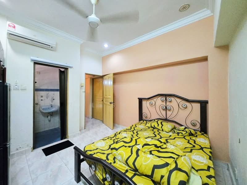 Kondominium untuk Dijual di Pandan Mewah Heights - Zul Syafiq - Bedroom - PropertyGuru.com.my