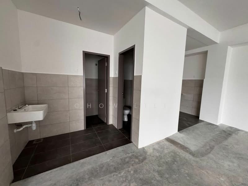 Factory for Rent in Bandar Bukit Tinggi (Klang) - Chow Lili - Bathroom - PropertyGuru.com.my