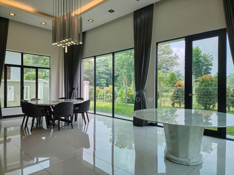 Rumah Banglo untuk Disewa di Shah Alam (Selangor) - Sara Low - Dining Room - PropertyGuru.com.my