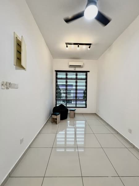 Rumah Kluster untuk Dijual di Setia Tropika (Johor Bahru) - KT Tan - Interior - PropertyGuru.com.my