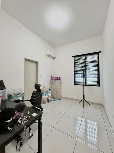 Rumah Kluster untuk Dijual di Setia Tropika (Johor Bahru) - KT Tan - Study - PropertyGuru.com.my