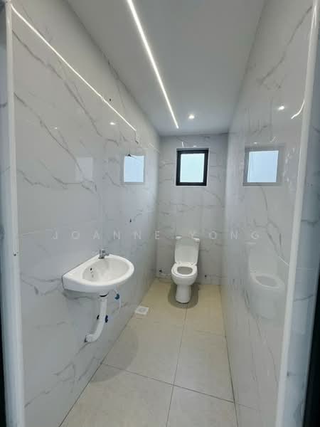 Rumah Teres 2 Tingkat untuk Dijual di Bandar Baru Permas Jaya (Permas Jaya) - JOANNE YONG - Bathroom - PropertyGuru.com.my