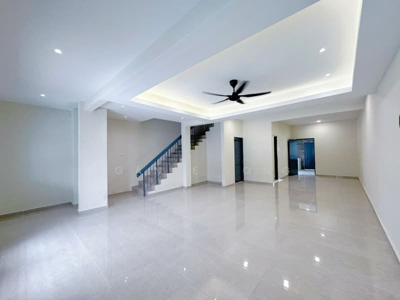 Rumah Teres 2 Tingkat untuk Dijual di Bandar Baru Permas Jaya (Permas Jaya) - JOANNE YONG - Living Room - PropertyGuru.com.my
