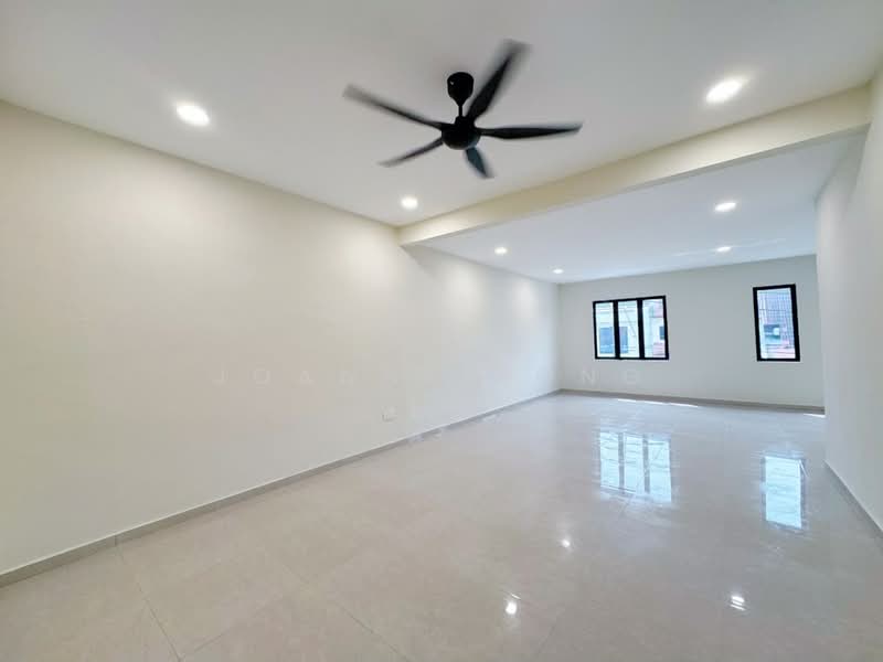 Rumah Teres 2 Tingkat untuk Dijual di Bandar Baru Permas Jaya (Permas Jaya) - JOANNE YONG - Living Room - PropertyGuru.com.my