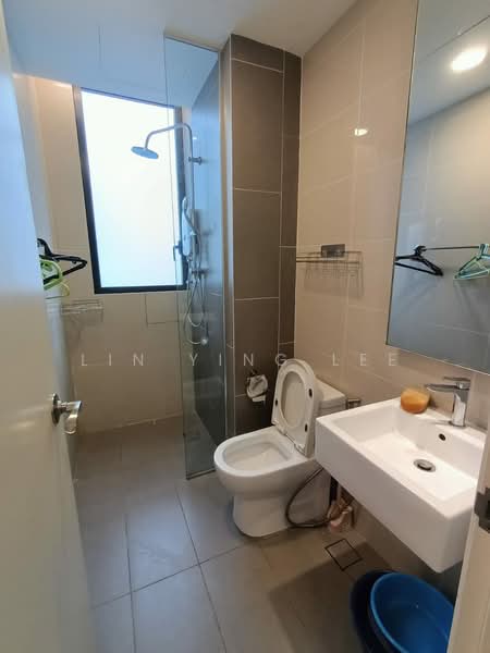 Service Residence for Sale at KL Gateway Residences - Lin Ying Lee - Bathroom - PropertyGuru.com.my