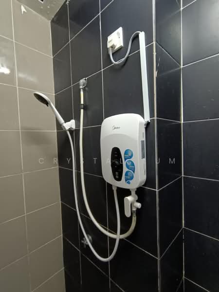 Service Residence for Sale at The Zizz @ Damansara North - Crystal Lum - Bathroom - PropertyGuru.com.my