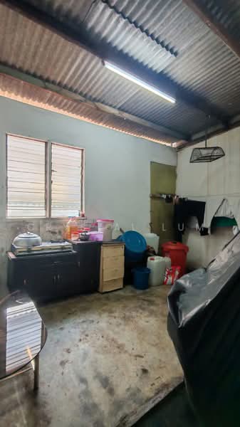 Rumah Teres 1.5 Tingkat untuk Dijual di Taman Bidara (Selayang) - Crystal Lum - Kitchen - PropertyGuru.com.my