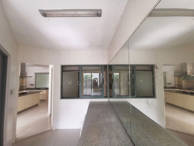 2.5-storey Terraced House for Sale in Bandar Utama 6 (Bandar Utama) - Chow Lili - Kitchen - PropertyGuru.com.my