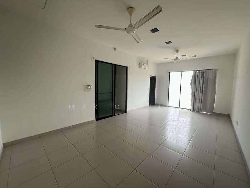 2.5-storey Terraced House for Sale in Kinrara Residence (Puchong) - Mak Oliver - Living Room - PropertyGuru.com.my