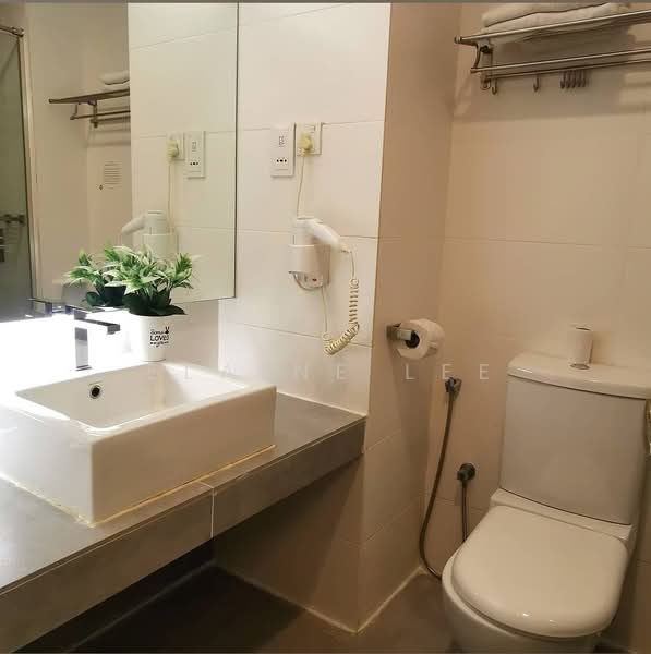 Shop for Sale in Lake Fields (Sungai Besi) - Elaine Lee - Bathroom - PropertyGuru.com.my