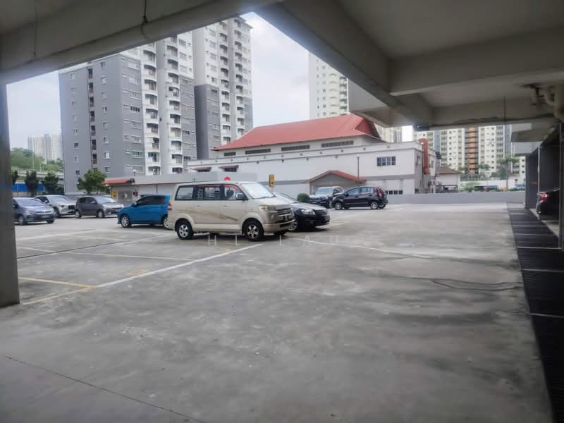 Kondominium untuk Dijual di Endah Ria - HL Lau - Car Park - PropertyGuru.com.my
