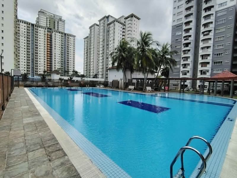 Kondominium untuk Dijual di Endah Ria - HL Lau - Exterior - PropertyGuru.com.my