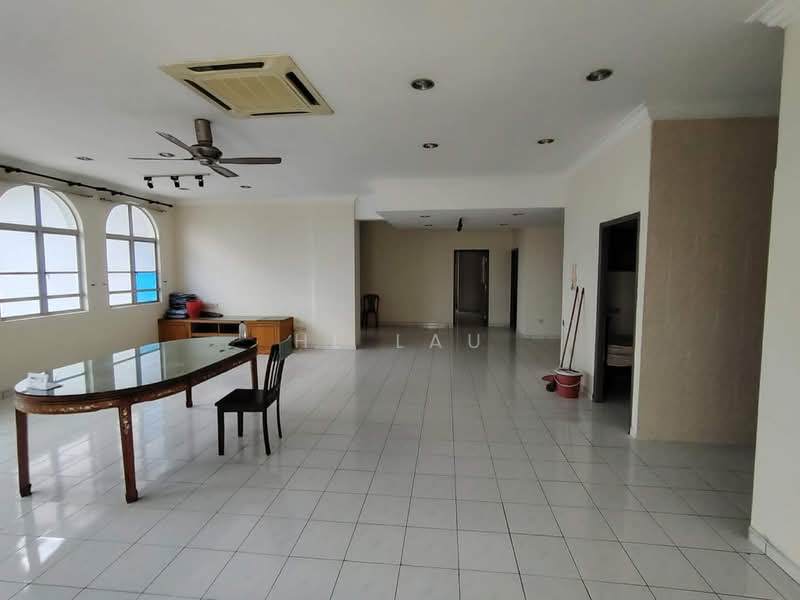 Kondominium untuk Dijual di Endah Ria - HL Lau - Living Room - PropertyGuru.com.my