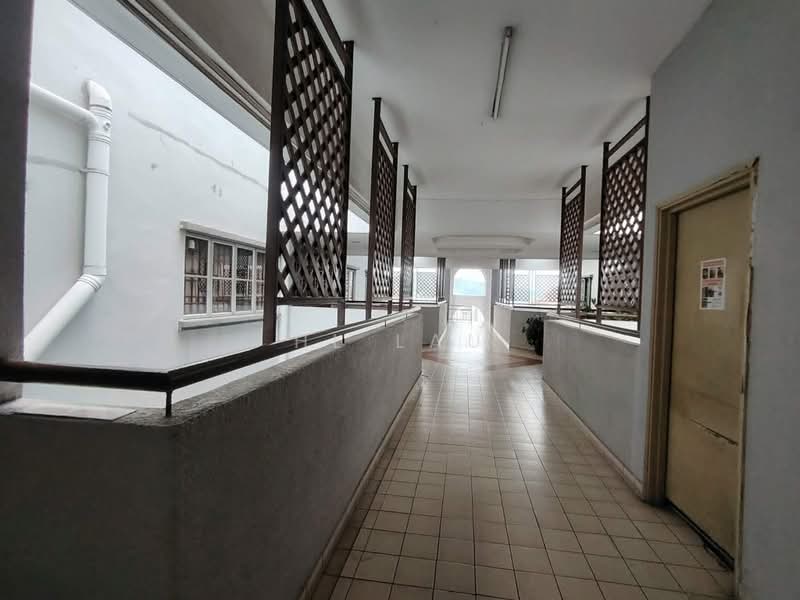 Kondominium untuk Dijual di Endah Ria - HL Lau - Corridor - PropertyGuru.com.my