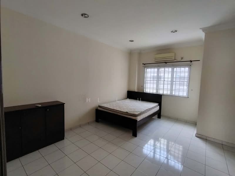 Kondominium untuk Dijual di Endah Ria - HL Lau - Bedroom - PropertyGuru.com.my