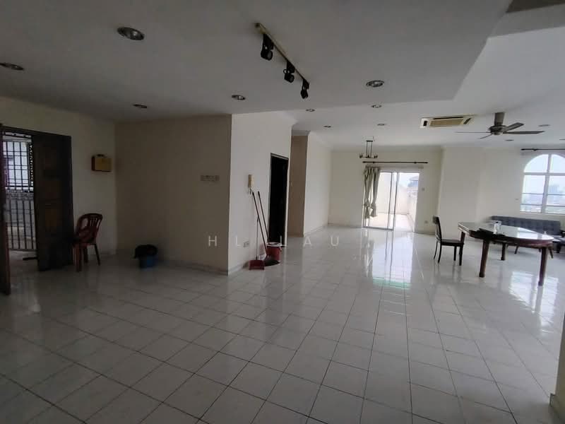 Kondominium untuk Dijual di Endah Ria - HL Lau - Living Room - PropertyGuru.com.my