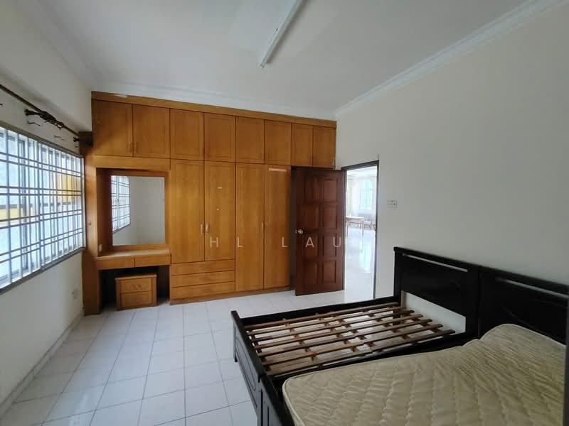 Kondominium untuk Dijual di Endah Ria - HL Lau - Bedroom - PropertyGuru.com.my