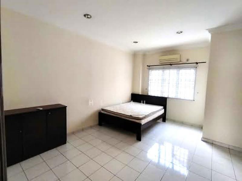 Kondominium untuk Dijual di Endah Ria - HL Lau - Bedroom - PropertyGuru.com.my