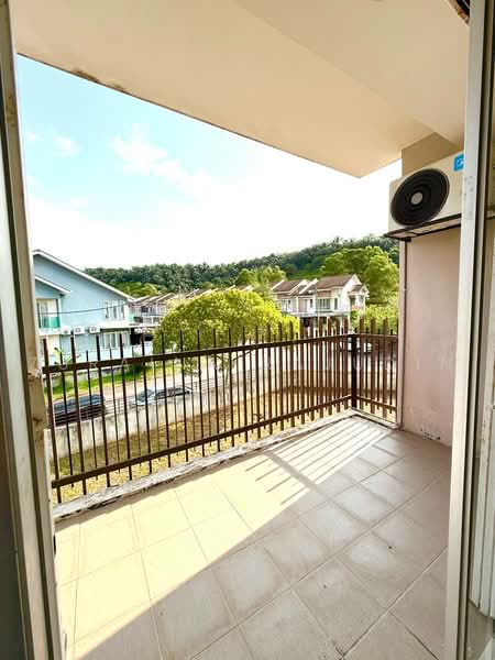 2-storey Terraced House for Sale in Bandar Seri Coalfields (Sungai Buloh) - Zuraina Rajudin - Balcony - PropertyGuru.com.my