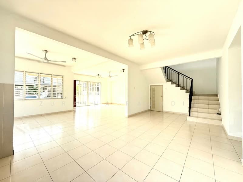 2-storey Terraced House for Sale in Bandar Seri Coalfields (Sungai Buloh) - Zuraina Rajudin - Living Room - PropertyGuru.com.my