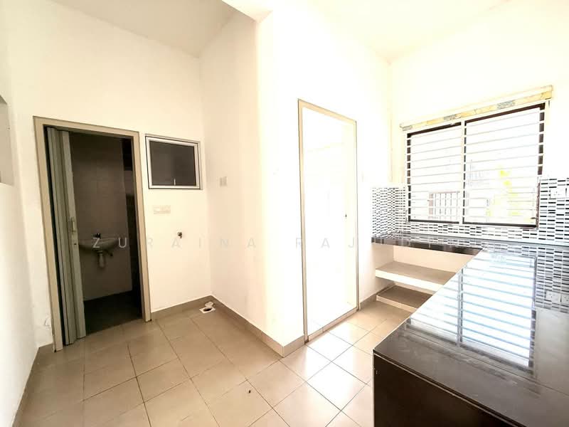 2-storey Terraced House for Sale in Bandar Seri Coalfields (Sungai Buloh) - Zuraina Rajudin - Kitchen - PropertyGuru.com.my