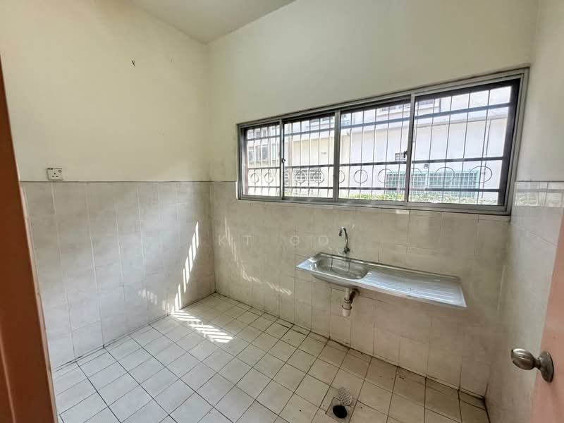 2-storey Terraced House for Sale in Taman Putra Impiana (Puchong) - KT Go - Kitchen - PropertyGuru.com.my