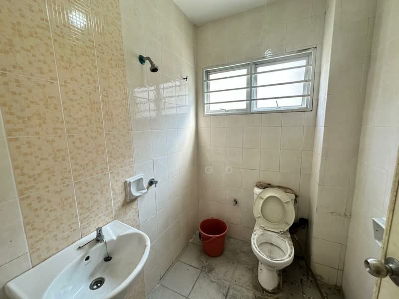 2-storey Terraced House for Sale in Taman Putra Impiana (Puchong) - KT Go - Bathroom - PropertyGuru.com.my