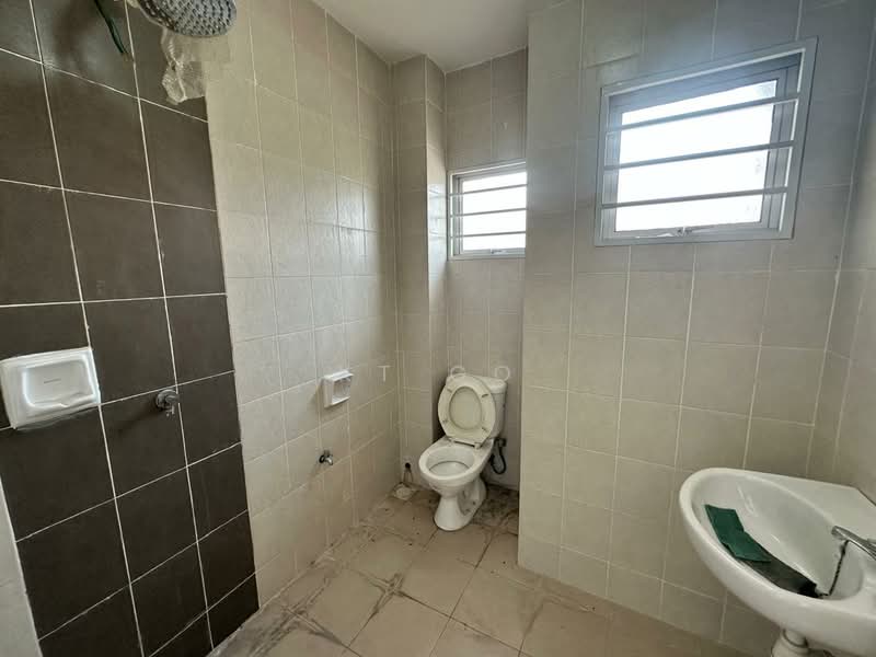 2-storey Terraced House for Sale in Taman Putra Impiana (Puchong) - KT Go - Bathroom - PropertyGuru.com.my