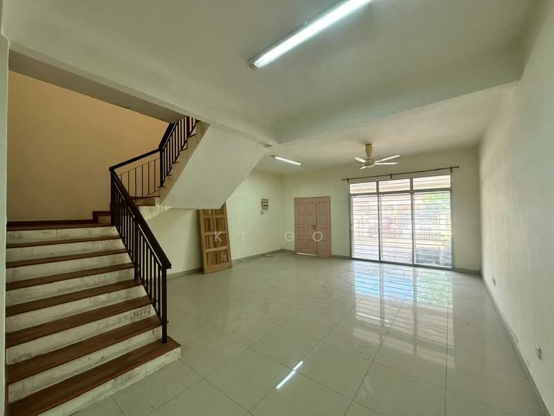 2-storey Terraced House for Sale in Taman Putra Impiana (Puchong) - KT Go - Living Room - PropertyGuru.com.my