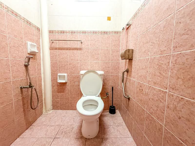 2-storey Terraced House for Sale in Seksyen 20 (Shah Alam) - Izzah Alias - Bathroom - PropertyGuru.com.my