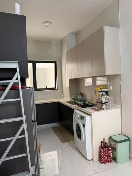 Kondominium untuk Disewa di Royal Strand @ Country Garden Danga Bay - YC Fung - Kitchen - PropertyGuru.com.my