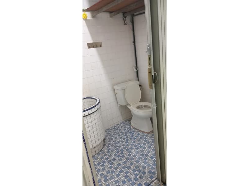 2-storey Terraced House for Rent in Taman Damai Jaya (Skudai) - YC Fung - Bathroom - PropertyGuru.com.my