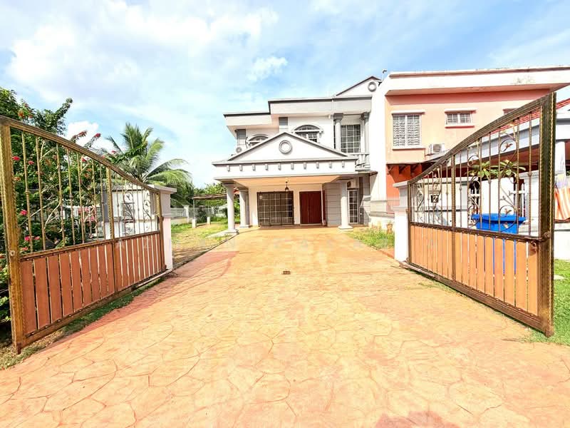 Semi-Detached House for Sale in Bukit Bandaraya (Shah Alam) - AZMAN ZAKARIA - Exterior - PropertyGuru.com.my