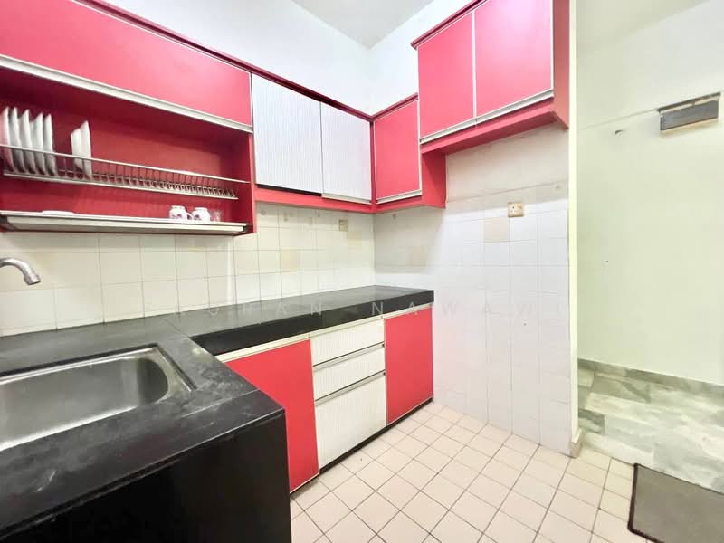 Apartment for Sale at Vista Seri Putra - Fauran Nawawi - PropertyGuru.com.my