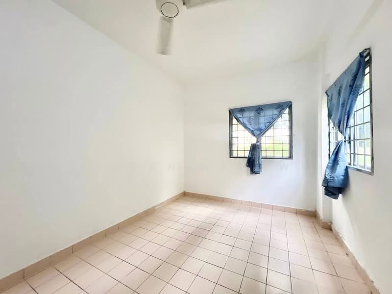 Apartment for Sale at Vista Seri Putra - Fauran Nawawi - PropertyGuru.com.my