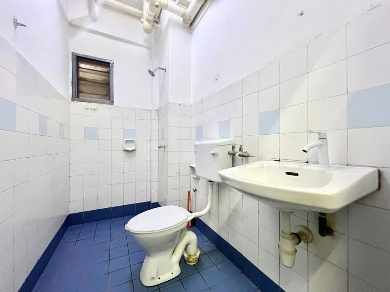 Apartment for Sale at Vista Seri Putra - Fauran Nawawi - PropertyGuru.com.my