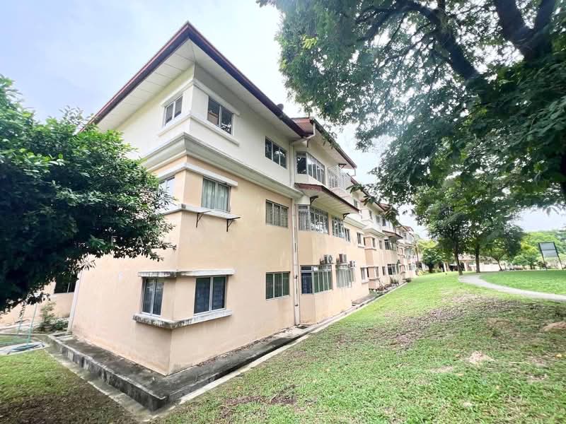 Apartment for Sale at Vista Seri Putra - Fauran Nawawi - PropertyGuru.com.my