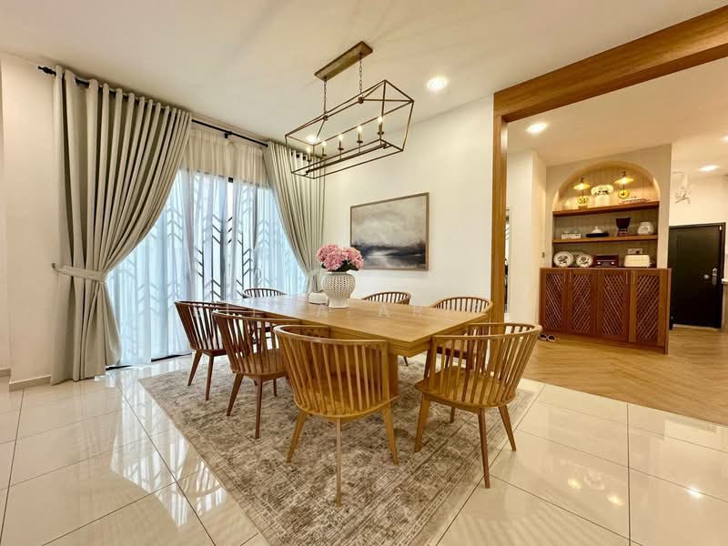 Rumah Berkembar untuk Dijual di Alam Sari (Bangi) - BILYA ARIFF - Dining Room - PropertyGuru.com.my