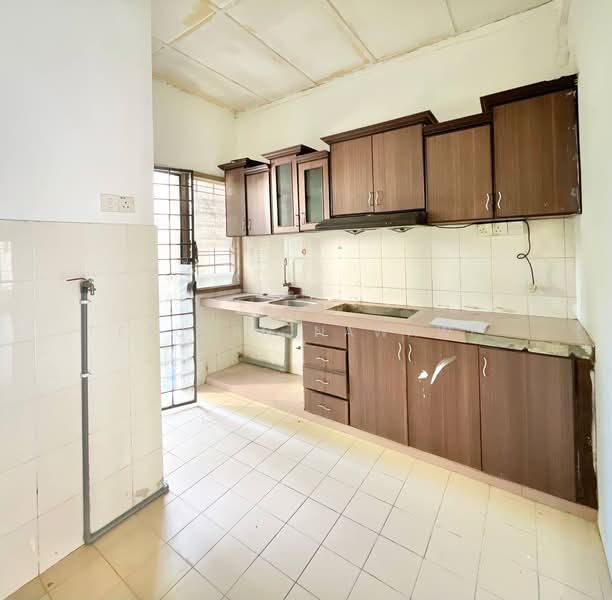 1.5-storey Terraced House for Sale in Taman Impian Putra (Bangi) - Fauran Nawawi - PropertyGuru.com.my